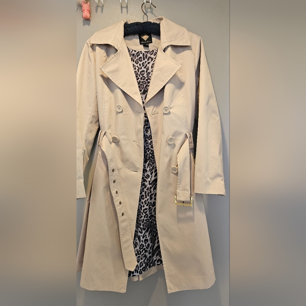 Sarah Kern Beige Trench Coat - Size 38 (D)